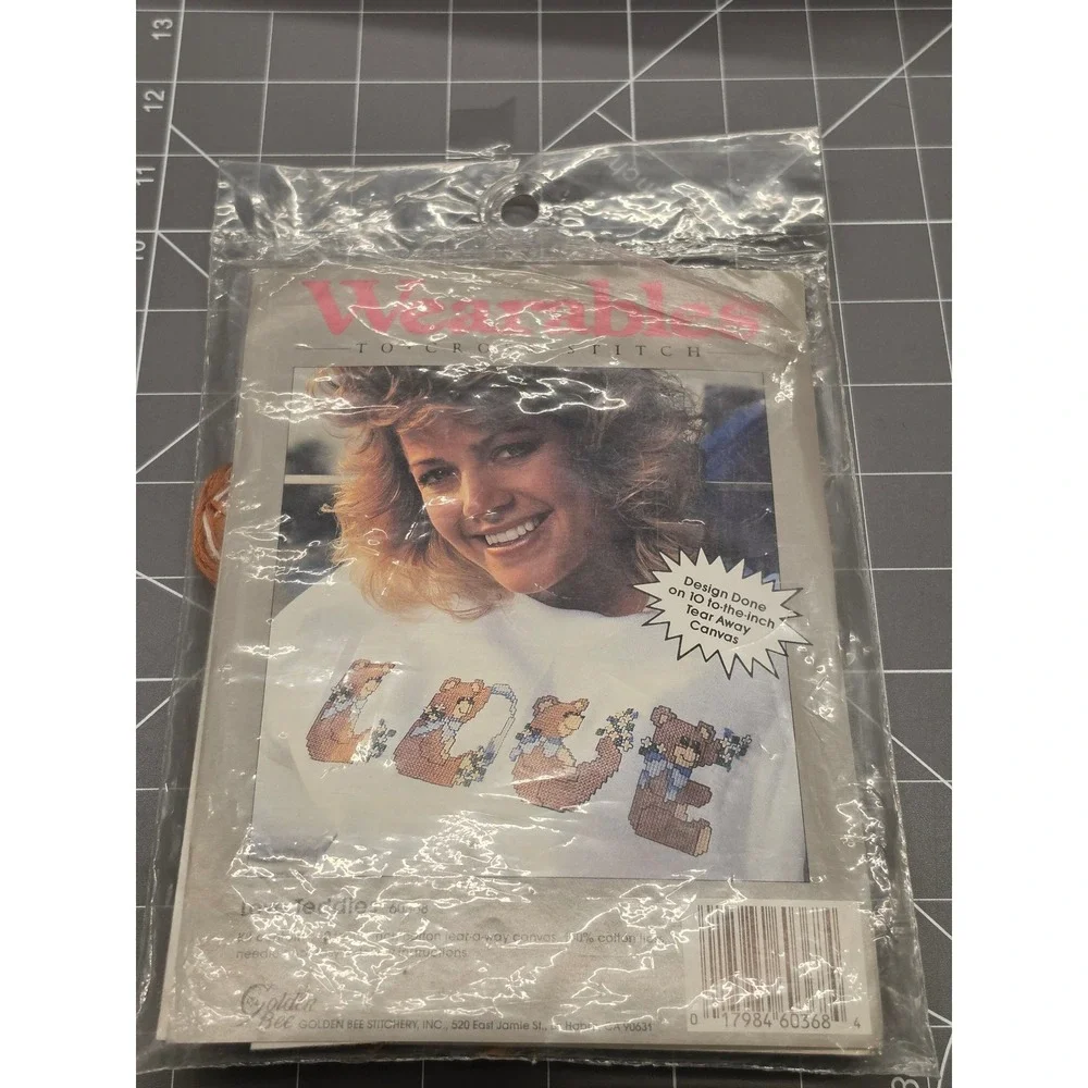 Vintage Golden Bee Love Teddies Wearables Cross Stitch Kit 60368 Bear Embroidery